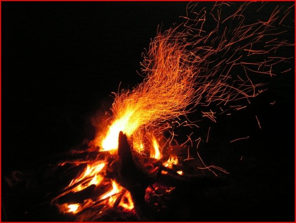 Огонь от костра