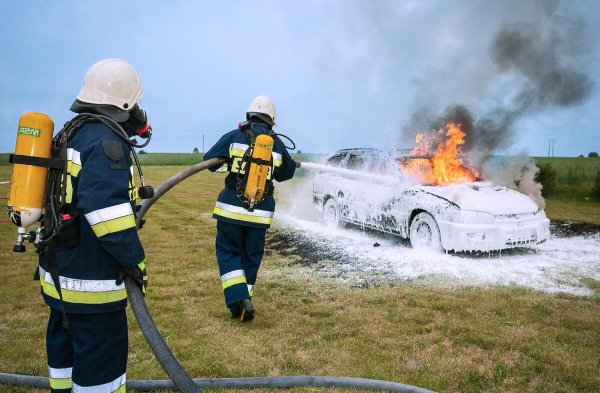 Профессия пожарный