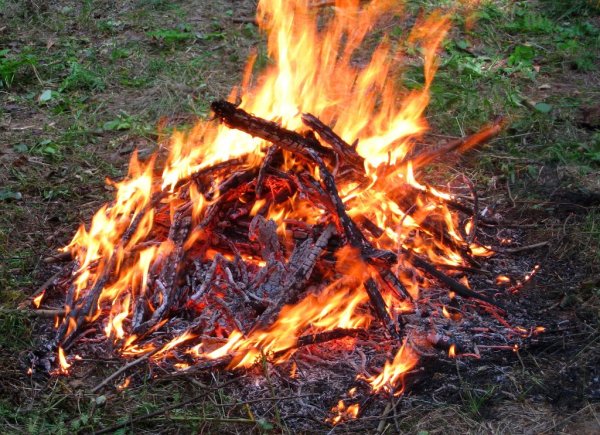 Догорающий костер