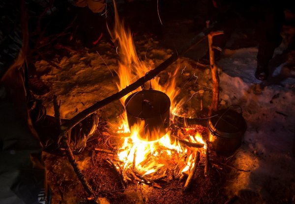 Поход костер