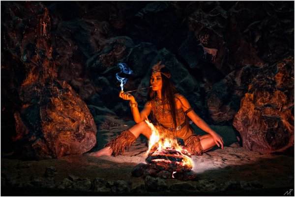 Шаманка у костра