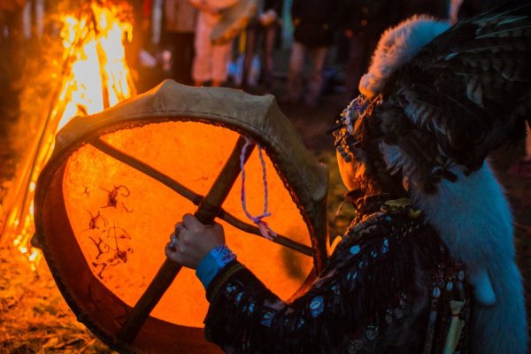 Эвенкийский обряд шаман