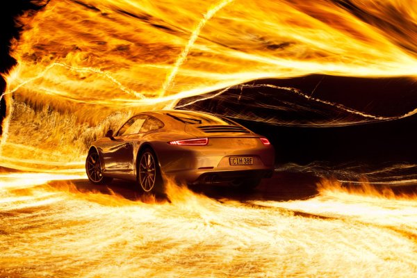 Машина в огне