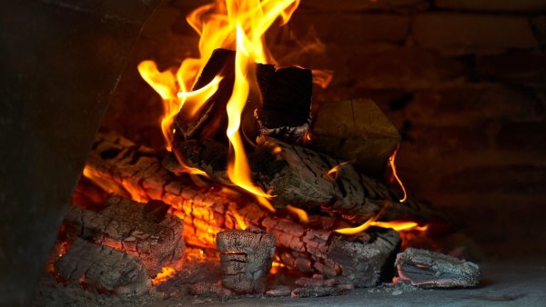 Огонь в камине