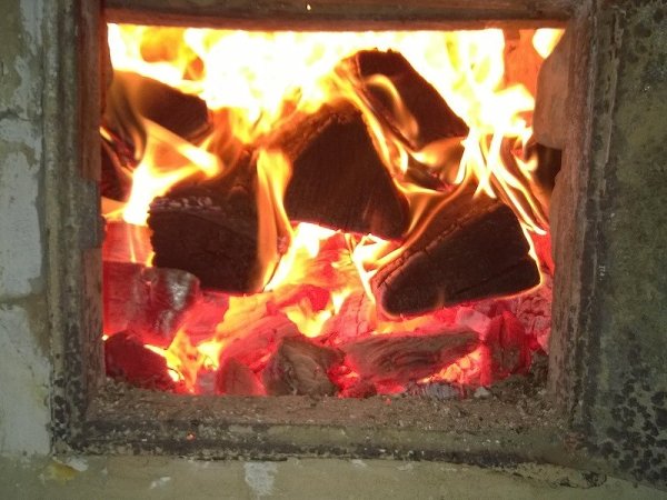 Печь топится