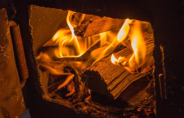 («Бьется в тесной печурке огонь» а. Суркова