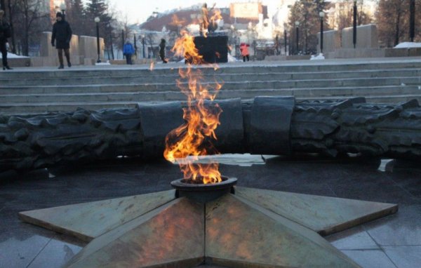 Мемориальный комплекс вечный огонь Челябинск