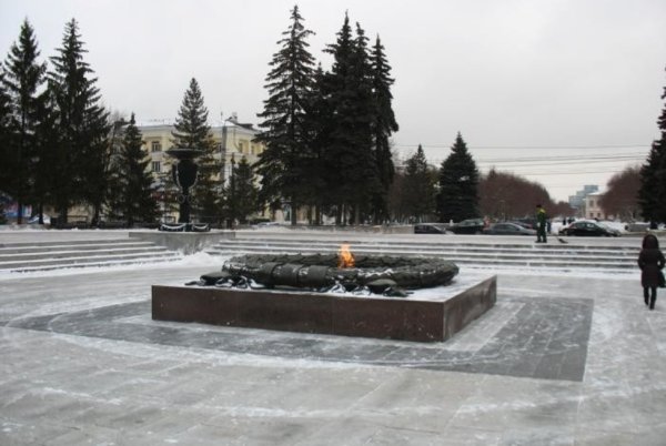 Памятник вечный огонь в Челябинске