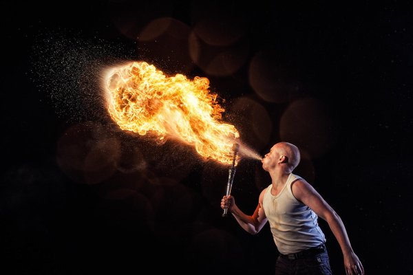 Фаер шоу бризинг