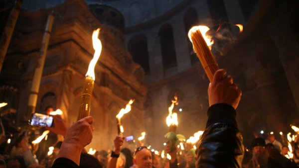 Схождение Благодатного огня в Иерусалиме 2020