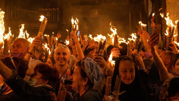 Схождение Благодатного огня в Иерусалиме