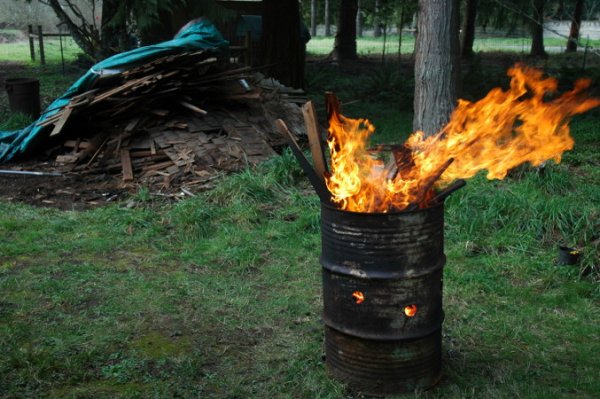 Бочка с огнем