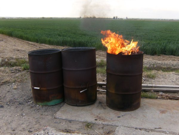 Горящие бочки