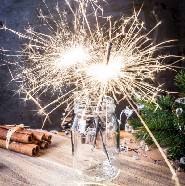 Новогодние бенгальские огни