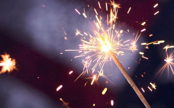 Цветной бенгальский огонь