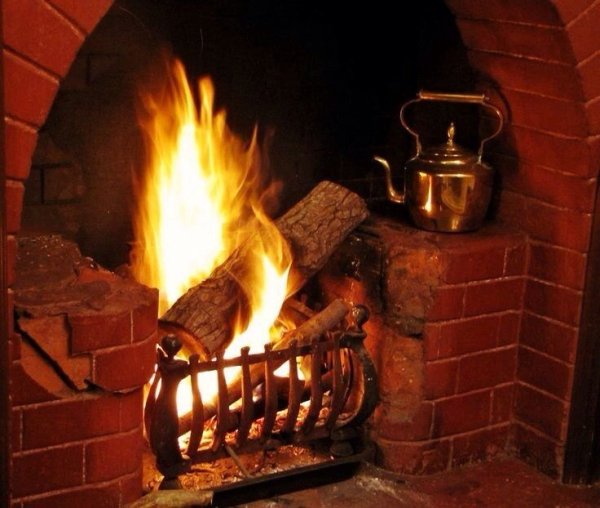 Теплый камин
