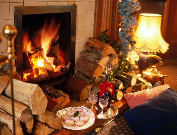 Перед камином