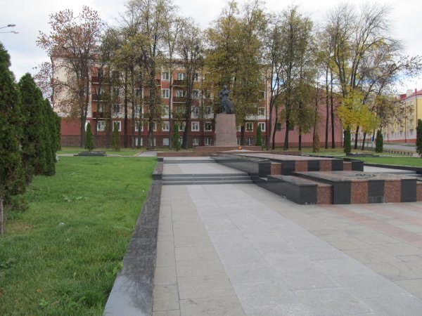 Вечный огонь сквер Ленина Брянск Володарский район