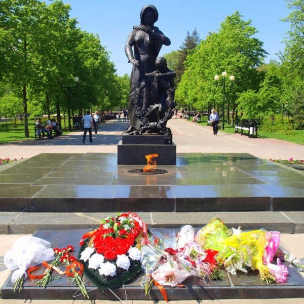 Мемориальный комплекс вечный огонь Белгород
