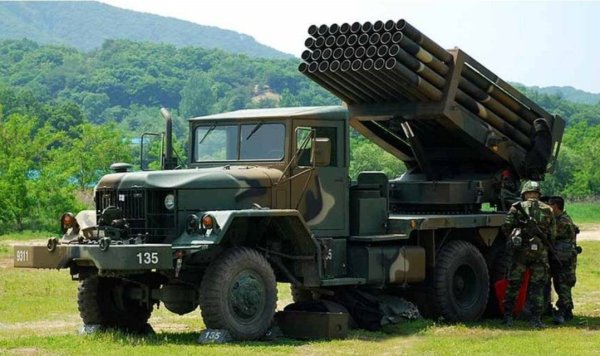 БМ-21 реактивная система залпового огня