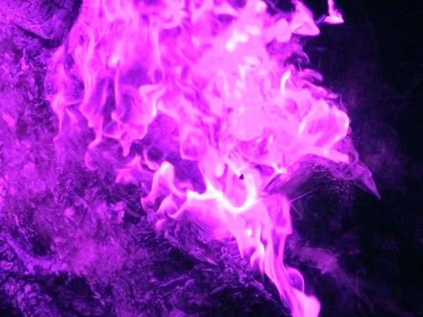 Фиолетовый огонь Эстетика