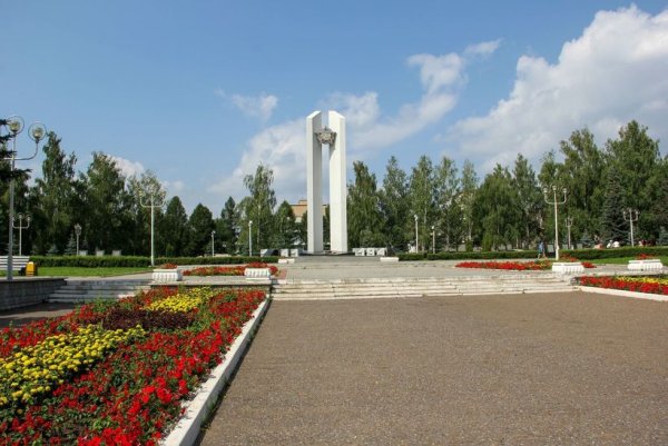 Монумент Победы Нижнекамск