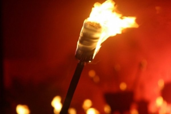 Огонь факел
