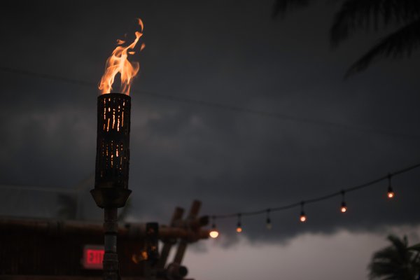 Освещение факелами