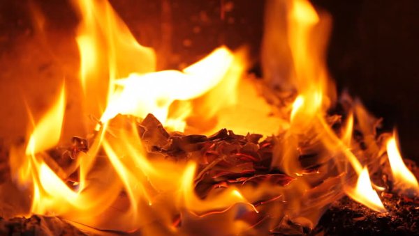 Бумага горит