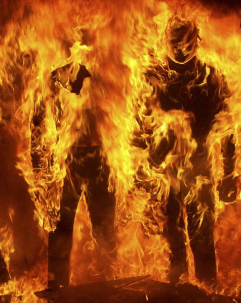 Огненный человек