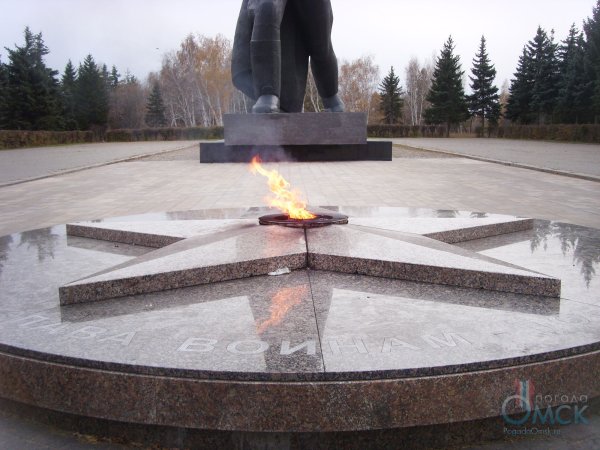 Вечный огонь Саратов парк Победы