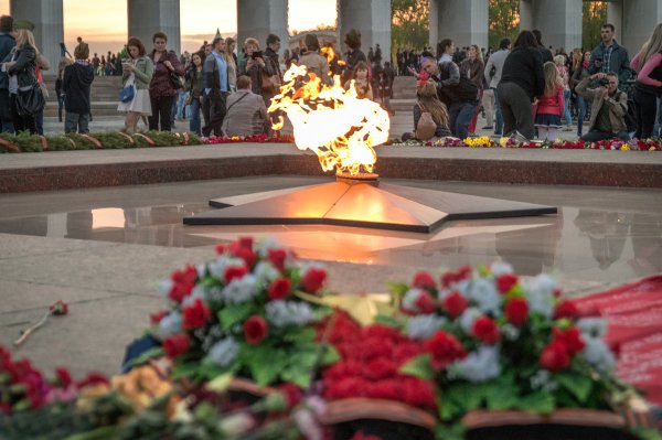 Вечный огонь парк Победы