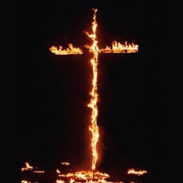 Горящие кресты