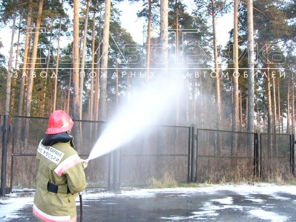 Ручной пожарный ствол СРВД-2/300.