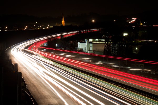Ночной город в движении