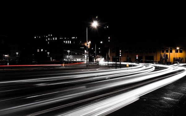 Дорога ночью в городе