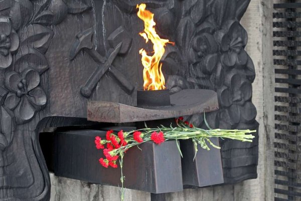 Барнаул мемориал славы вечный огонь