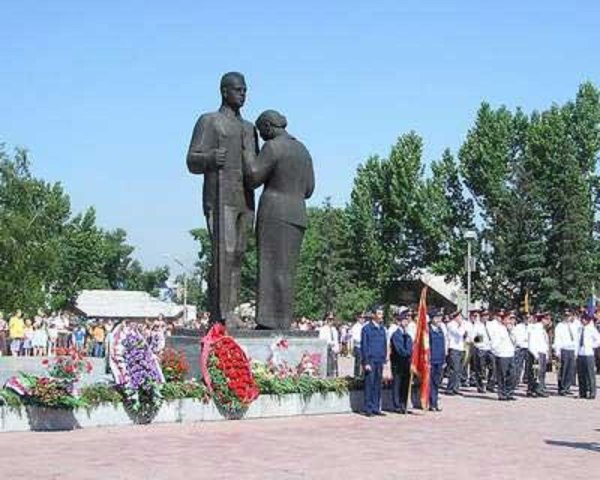 Вечный огонь в Барнауле площадь Победы