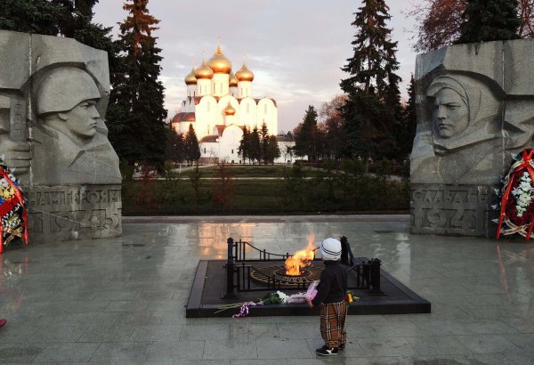 Монумент вечный огонь в Ярославле