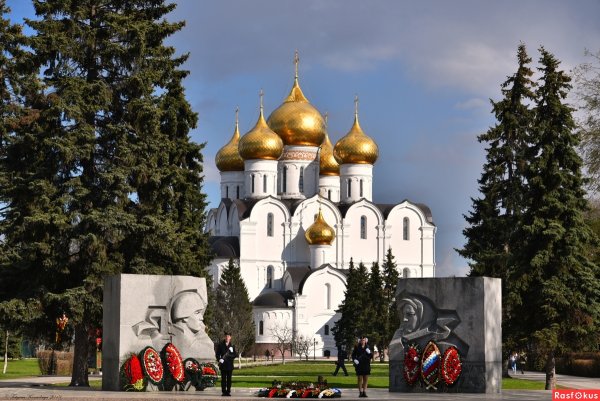 Церковь Ярославль вечный огонь