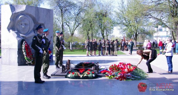 Ярославль день Победы вечный огонь