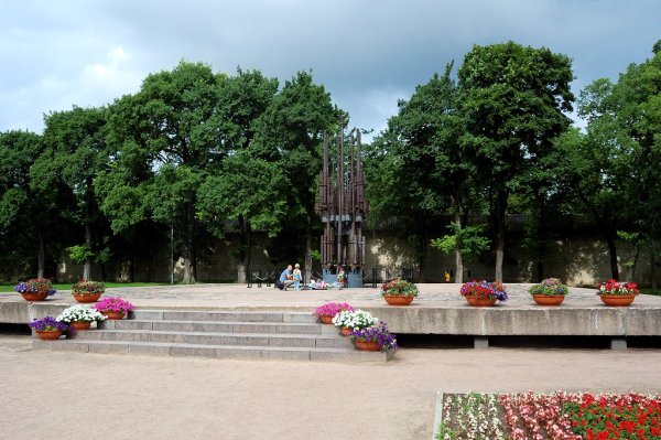 Памятник вечный огонь Псков