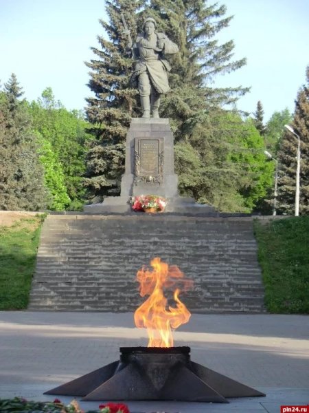 Вечный огонь в городе Великие Луки