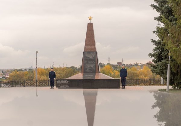 Памятник вечный огонь