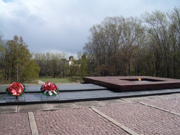 Мемориальный комплекс вечный огонь Петрозаводск