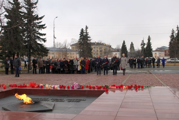 Площадь Ленина Петрозаводск вечный огонь