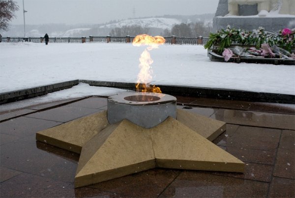 Памятник вечный огонь Кемерово