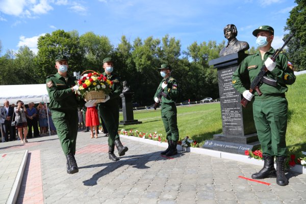 Мемориал танкистам первогвардейцам Мценский район
