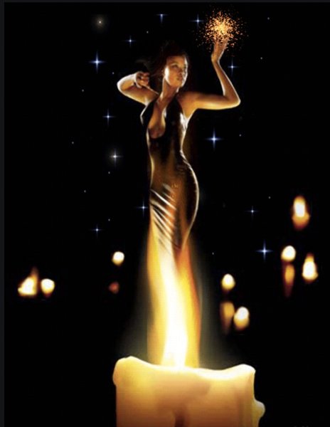 Девушка в пламени свечи