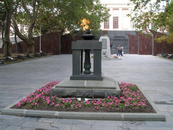 Вечный огонь Новороссийск